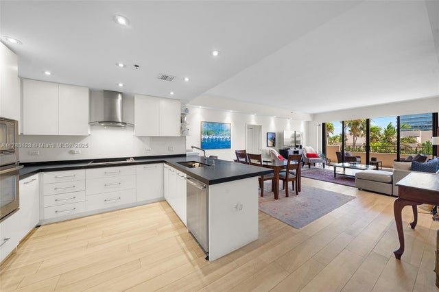 3 of 62 - 201 Crandon Blvd 333, Key Biscayne, FL