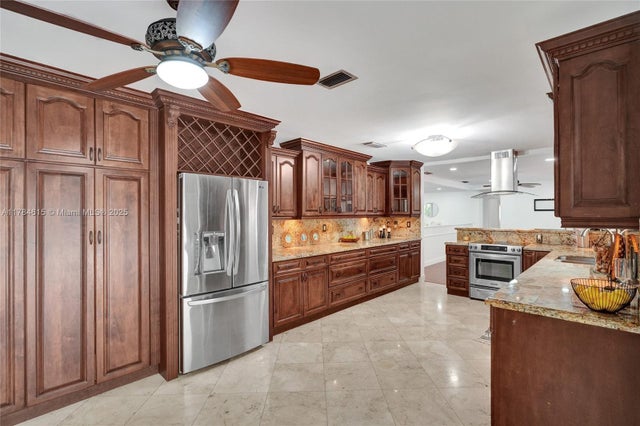 5 of 68 - 7360 Sw 120th St, Pinecrest, FL