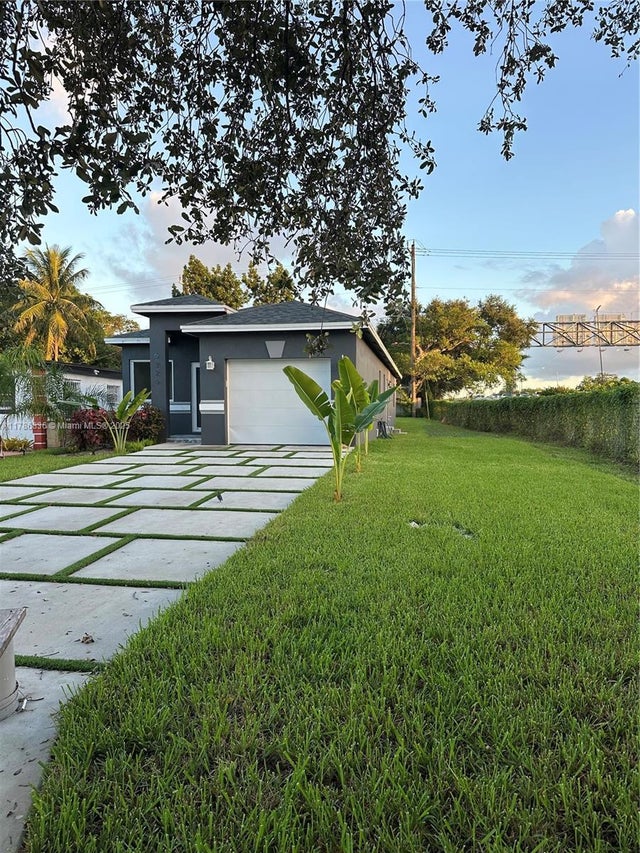2 of 3 - 6229 Arthur St, Hollywood, FL