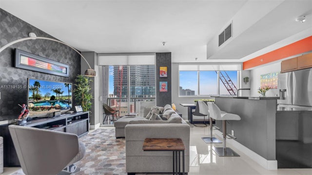 2 of 23 - 244 Biscayne Blvd 1508, Miami, FL