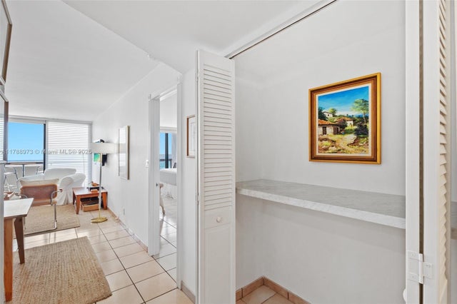 3 of 30 - 2555 Collins Ave 805, Miami Beach, FL