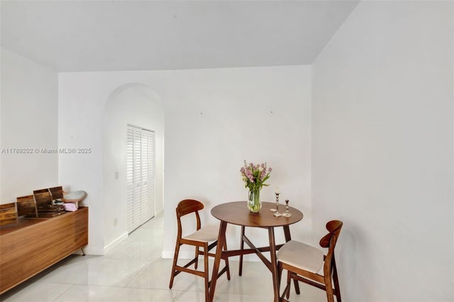 4 of 21 - 1561 Lenox Ave 7, Miami Beach, FL