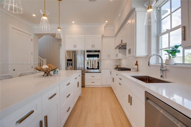 4 of 39 - 59720 Overseas Hwy #8, Marathon, FL
