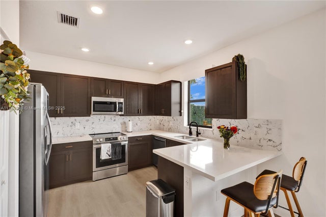 4 of 85 - 20540 Ne 5th Pl, Miami, FL