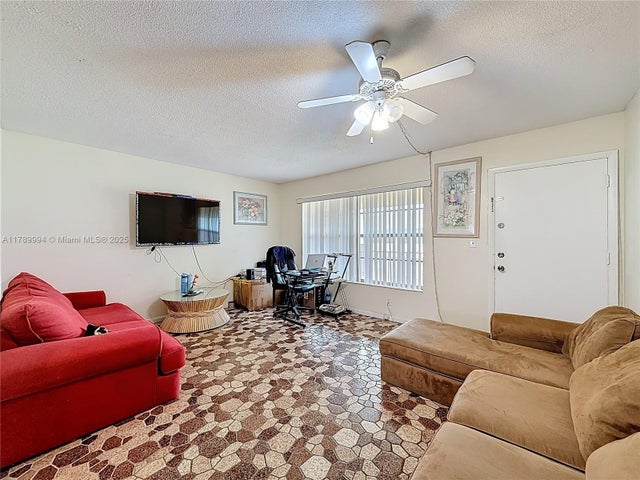 5 of 36 - 3071 Nw 47th Ter 322, Lauderdale Lakes, FL