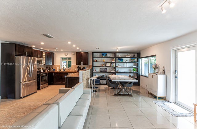 1 of 9 - 5901 Ne 4th Ave, Oakland Park, FL