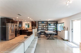 Photo of Listing #A11789962