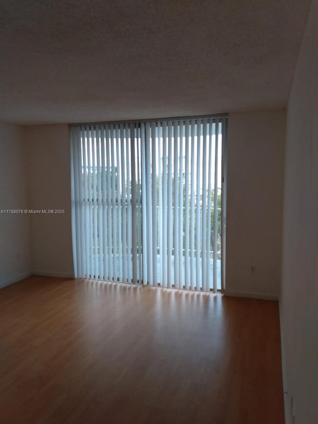 3 of 14 - 494 Nw 165th St Rd C-102, Miami, FL