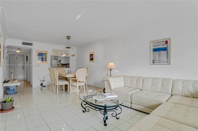 3 of 73 - 7801 Abbott Ave 302, Miami Beach, FL