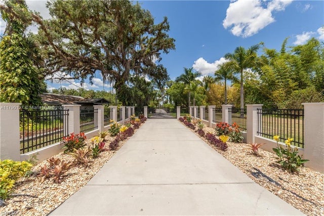 3 of 44 - 2920 Fort Denaud Rd, La Belle, FL