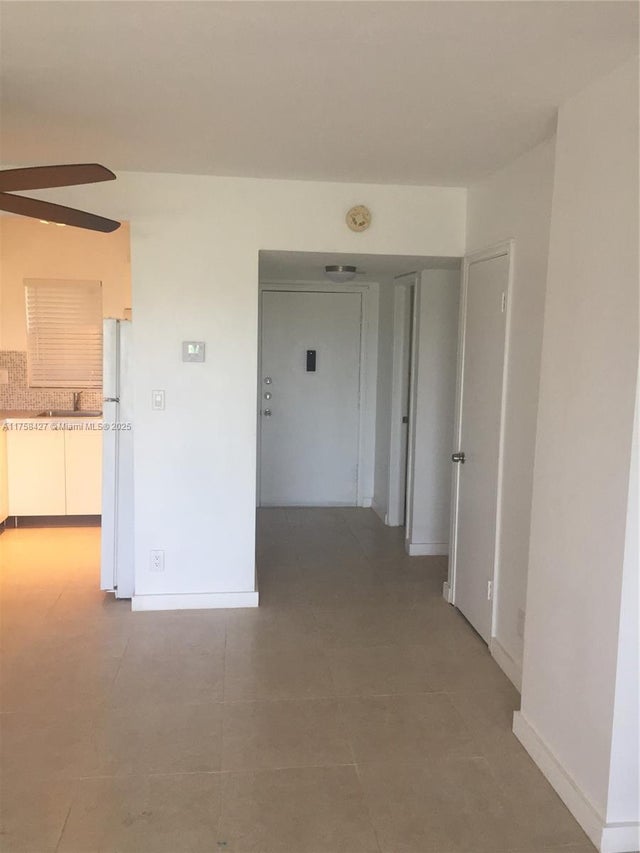 2 of 21 - 1701 Washington St 503, Hollywood, FL
