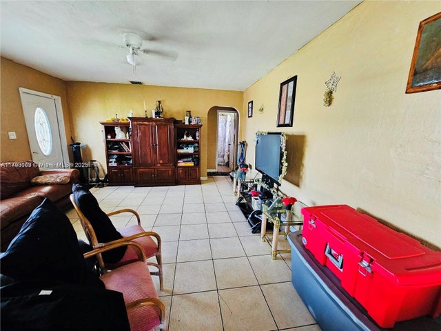 5 of 10 - 2540 Nw 15th St, Fort Lauderdale, FL
