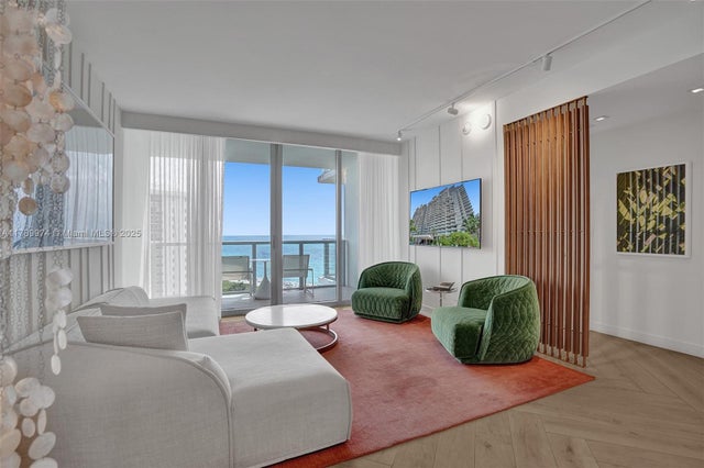 1 of 15 - 2201 Collins Ave 1215, Miami Beach, FL