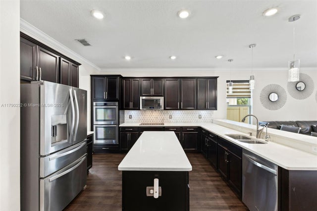 3 of 51 - 3138 Twin Shore Lane, Orlando, FL