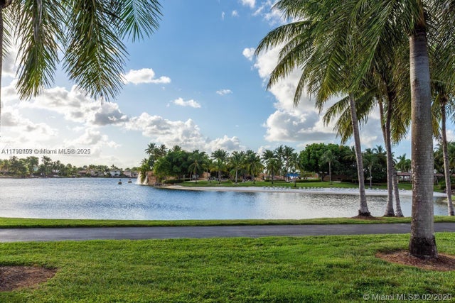 5 of 47 - 10730 Nw 66 101, Doral, FL