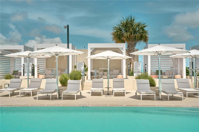 3 of 10 - 300 Biscayne Blvd Way 1102, Miami, FL