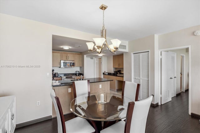 4 of 36 - 10275 Collins Ave 529, Bal Harbour, FL