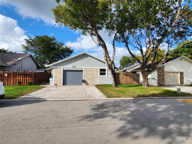 1 of 19 - 9711 Sw 57th St, Cooper City, FL