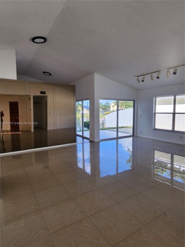 3 of 19 - 9711 Sw 57th St, Cooper City, FL