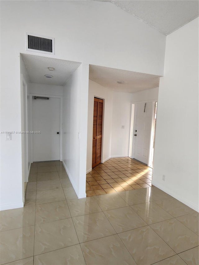 5 of 19 - 9711 Sw 57th St, Cooper City, FL