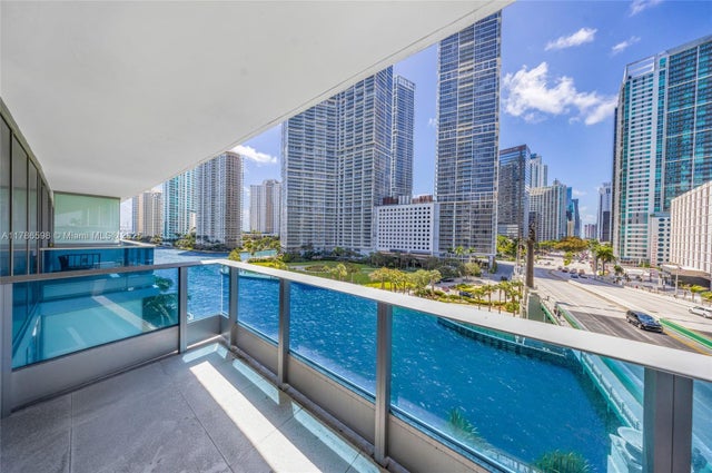 2 of 37 - 200 Biscayne Blvd Way 503, Miami, FL