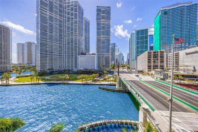3 of 37 - 200 Biscayne Blvd Way 503, Miami, FL
