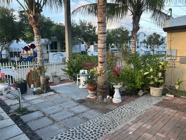 5 of 54 - 1446 Nw 61st St, Miami, FL