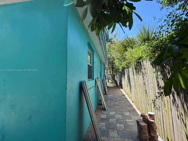 4 of 17 - 1128 W 6th St, Riviera Beach, FL