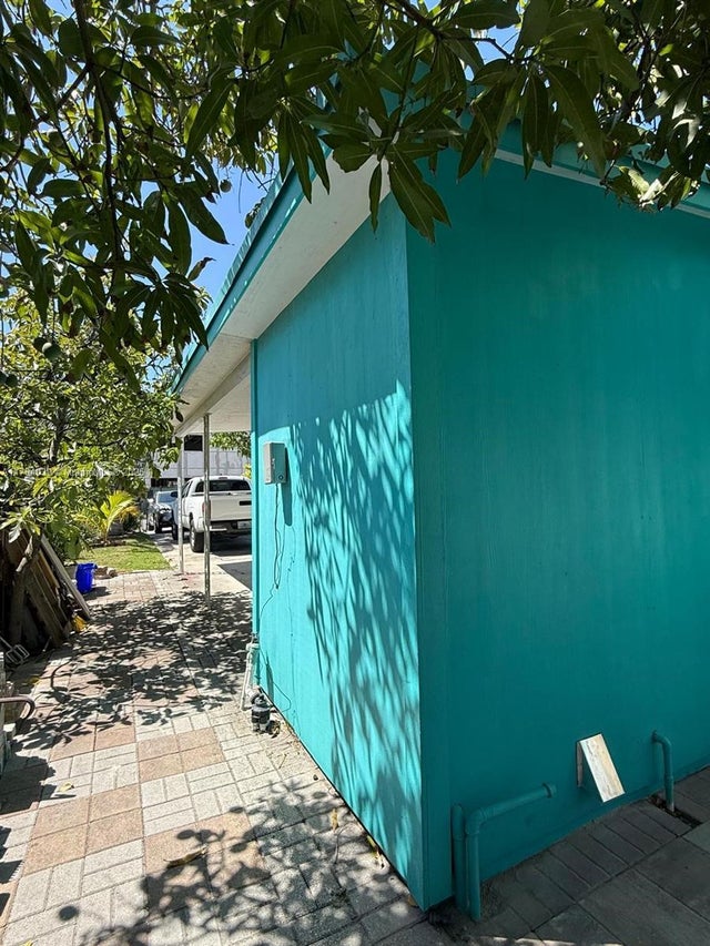 5 of 17 - 1128 W 6th St, Riviera Beach, FL