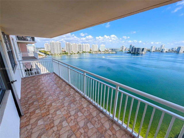 3 of 31 - 251 174th St 2219, Sunny Isles Beach, FL