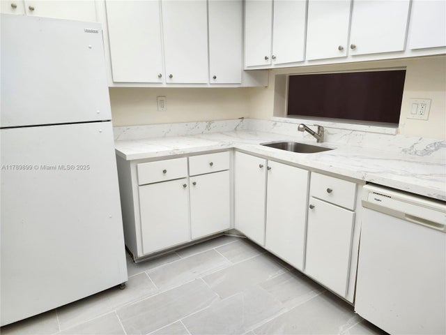 3 of 16 - 8520 Sw 133rd Ave Rd 415, Miami, FL
