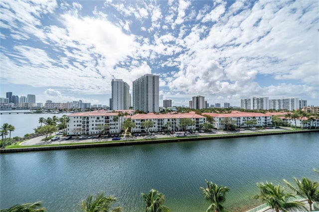 3 of 28 - 3250 Ne 188th St 606, Aventura, FL