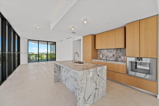 1 of 69 - 500 Alton Rd 1105, Miami Beach, FL