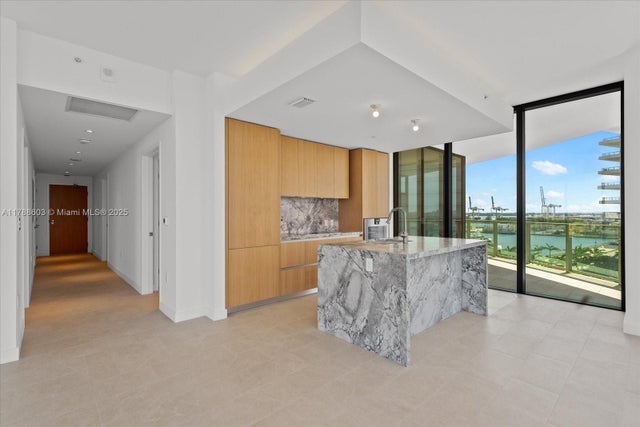 2 of 69 - 500 Alton Rd 1105, Miami Beach, FL