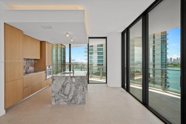 3 of 69 - 500 Alton Rd 1105, Miami Beach, FL