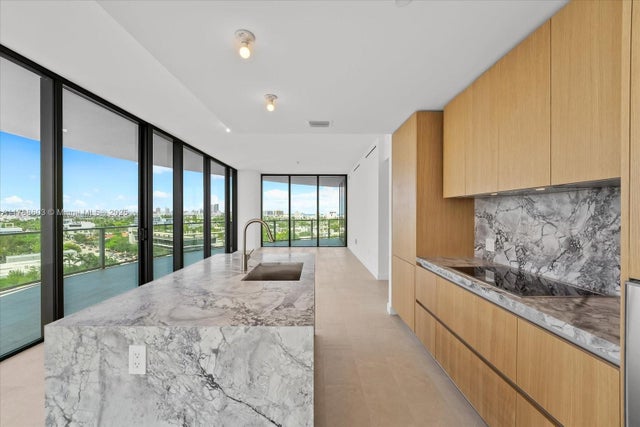 4 of 69 - 500 Alton Rd 1105, Miami Beach, FL