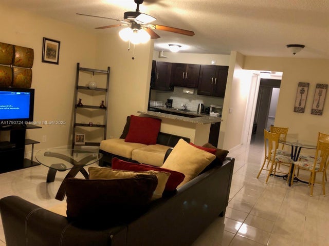 1 of 33 - 79 Lyndhurst D, Deerfield Beach, FL