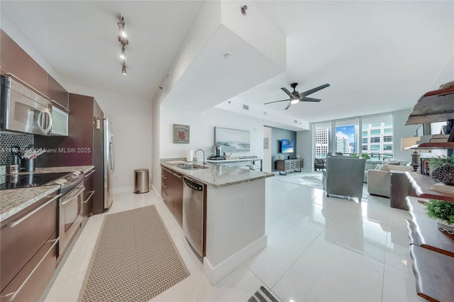4 of 15 - 951 Brickell Ave 3201, Miami, FL