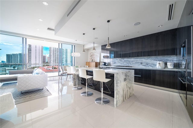 5 of 24 - 3300 Ne 188th St 710, Aventura, FL