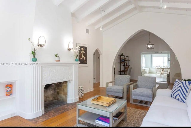 1 of 35 - 820 Ne 80th St, Miami, FL