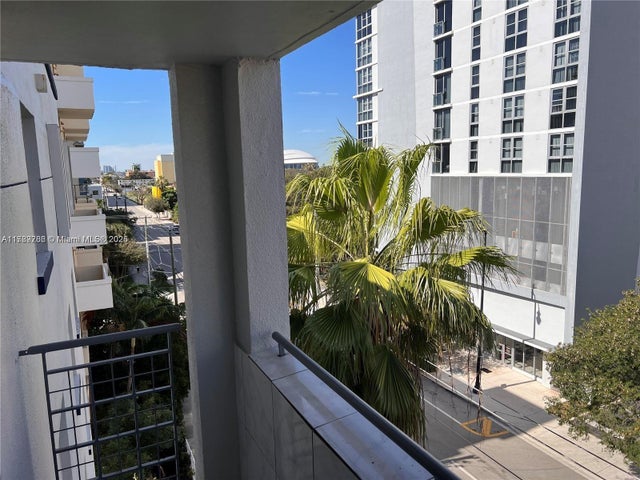 2 of 14 - 546 Sw 1st St 611, Miami, FL