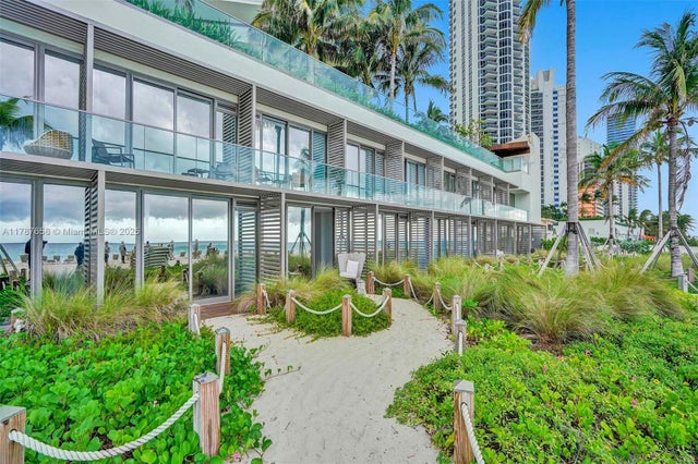 4 of 14 - 18975 Collins Ave Cabana # 8, Sunny Isles Beach, FL