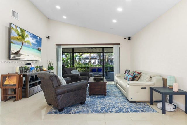 1 of 22 - 371 Fairway Cir 56, Weston, FL