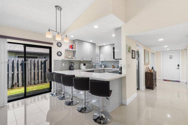 5 of 22 - 371 Fairway Cir 56, Weston, FL