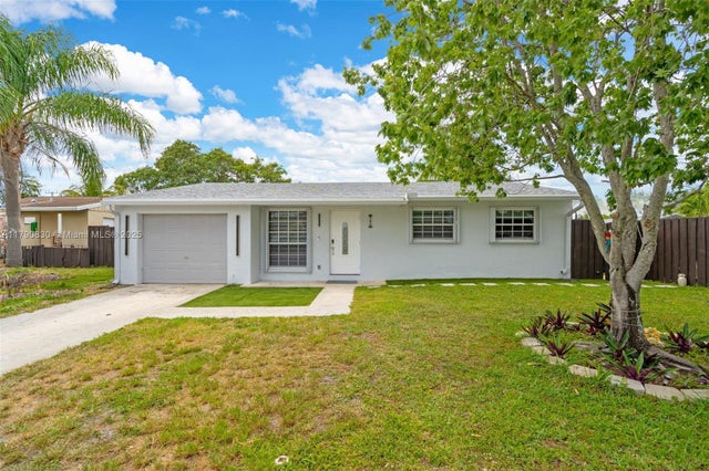 1 of 40 - 181 Sw 76th Ter, Margate, FL