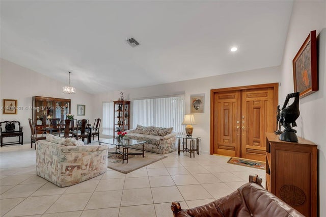4 of 34 - 16745 Sw 74th Ct, Palmetto Bay, FL