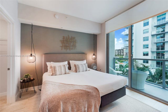 4 of 13 - 3900 Biscayne Blvd N-821, Miami, FL
