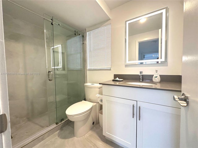 3 of 30 - 8300 Sunrise Lakes Blvd 208, Sunrise, FL