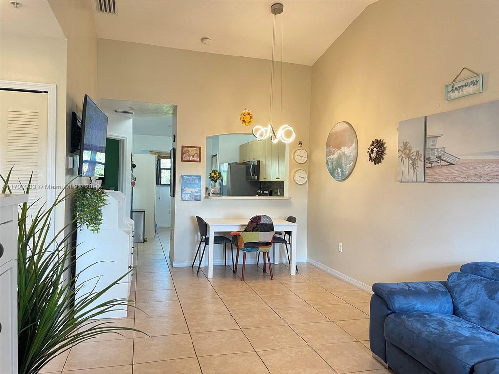 22731 Sw 88th Pl 303, Cutler Bay