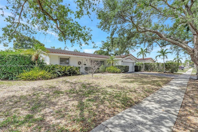2 of 44 - 5220 Monroe St, Hollywood, FL